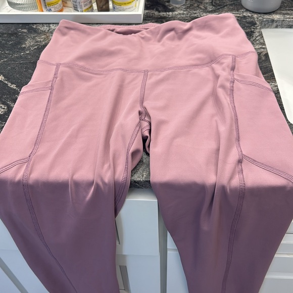 pink/violet 90 degree by reflex Size M leggings with pockets. EUC - Picture 4 of 13